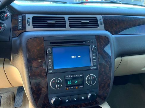 Used 2010 GMC Yukon XL Denali image 30