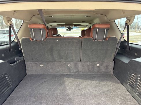 Used 2017 Cadillac Escalade ESV Luxury image 9