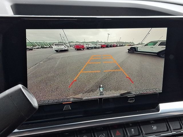 Used 2024 GMC Sierra 1500 SLT AWD/4WD image 17