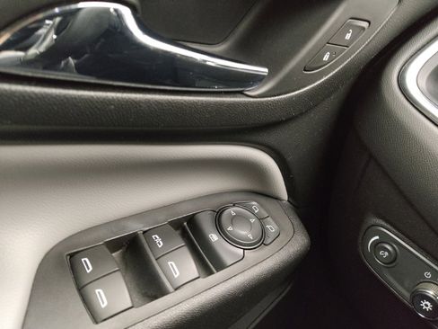 Used 2020 Chevrolet Equinox LT image 27