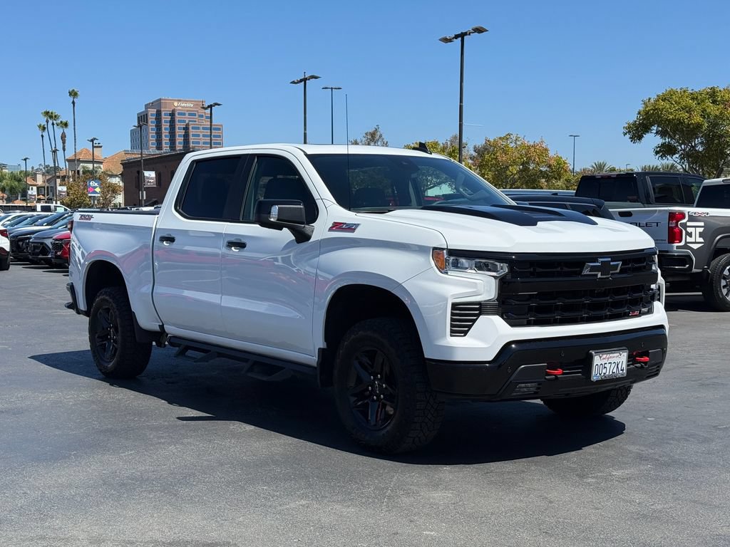 Used 2026 Chevrolet Silverado 1500 LT Trail Boss w/ LT Trail Boss Premium Package AWD/4WD image 5