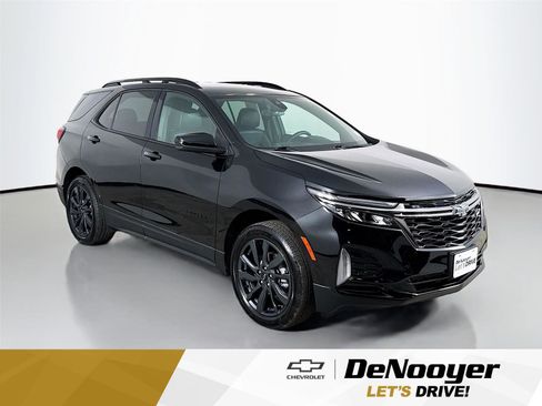 Used 2023 Chevrolet Equinox RS image 1