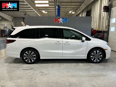 New 2026 Honda Odyssey Elite image 1