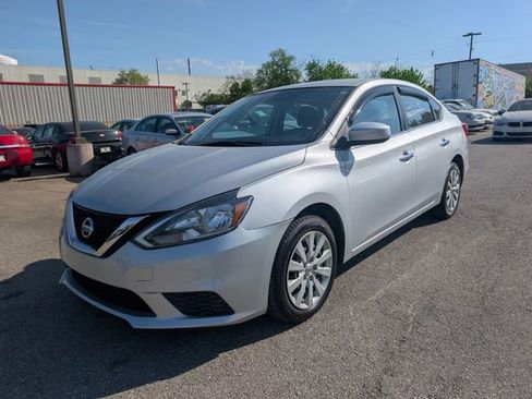Used 2017 Nissan Sentra SV FWD image 3
