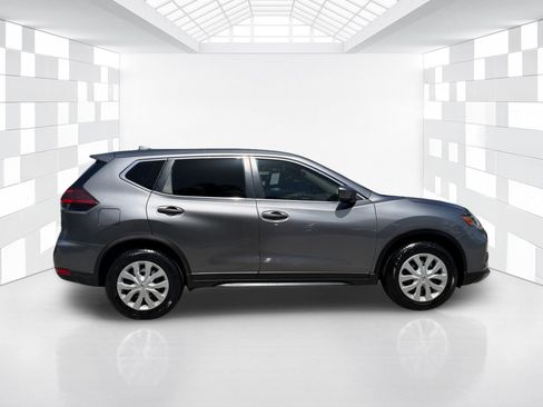 Used 2020 Nissan Rogue S FWD image 8