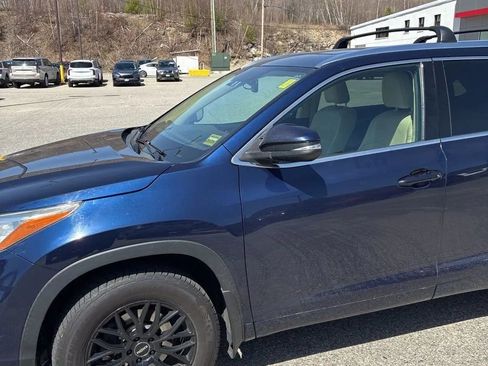 Used 2016 Toyota Highlander Limited Platinum AWD/4WD image 2