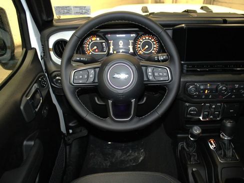 New 2026 Jeep Wrangler Unlimited Sport AWD/4WD image 11