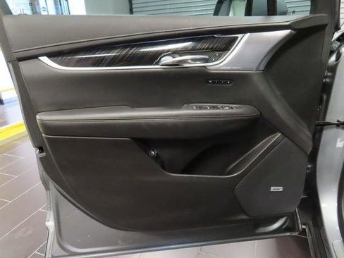 Certified 2023 Cadillac XT6 Premium Luxury FWD image 10