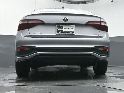 Used 2023 Volkswagen Jetta SE image 35