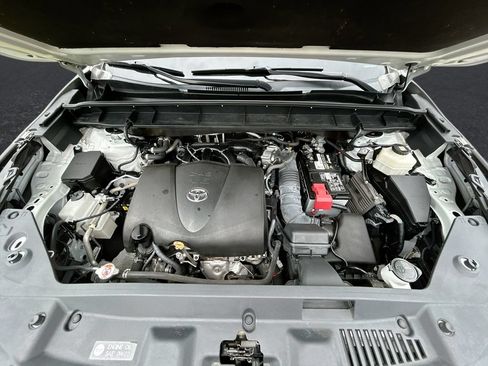 Used 2022 Toyota Highlander Limited FWD image 36