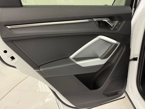 Certified 2025 Audi Q3 2.0T Premium image 26