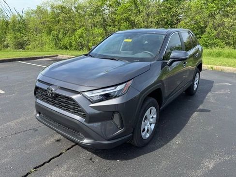 Used 2025 Toyota RAV4 LE image 5