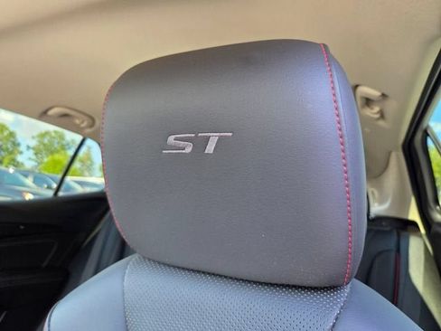 Used 2023 Buick Envision Essence w/ Sport Touring Package FWD image 13