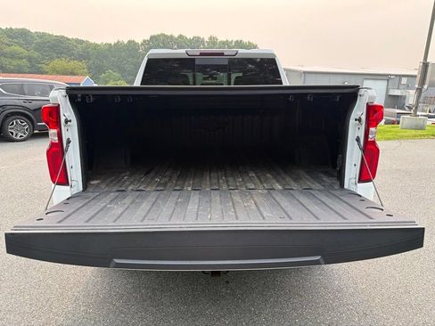 Used 2021 Chevrolet Silverado 1500 LTZ AWD/4WD image 12