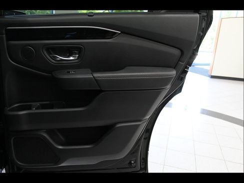 Certified 2025 Honda Pilot EX-L image 23