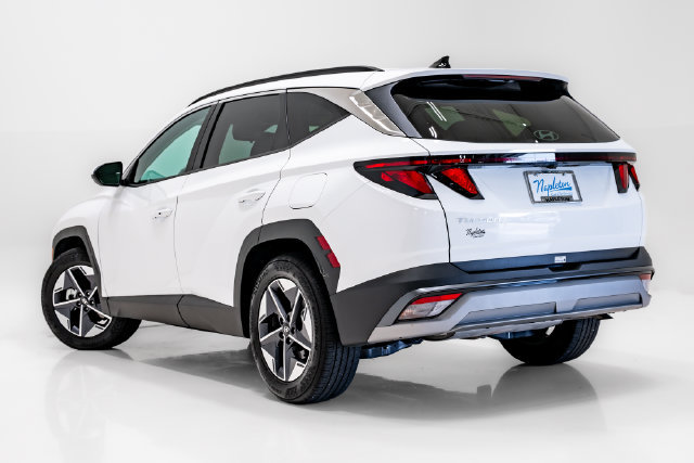 Used 2026 Hyundai Tucson SEL Plus FWD image 3