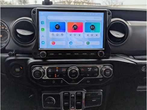 Used 2022 Jeep Wrangler Unlimited Sport image 18