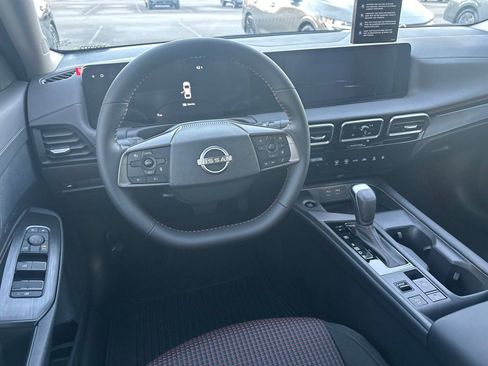 New 2026 Nissan Sentra SR w/ Floor Mat Package FWD image 22