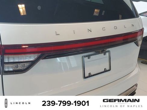 New 2025 Lincoln Aviator 2WD w/ Equipment Group 101A image 16