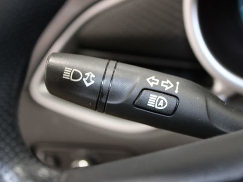 Used 2025 Chevrolet Malibu LT FWD image 32