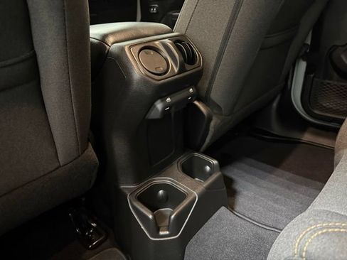 Used 2024 Jeep Wrangler Unlimited Sport AWD/4WD image 21