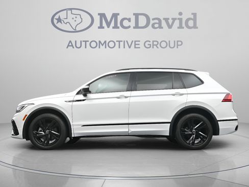 Used 2024 Volkswagen Tiguan SE R-Line FWD image 29