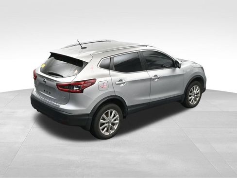 Used 2022 Nissan Rogue Sport SV w/ Technology Package FWD image 22