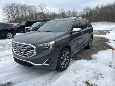 Used 2019 GMC Terrain Denali w/ Driver Alert Package II image 3