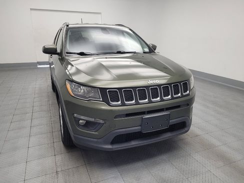 Used 2018 Jeep Compass Latitude AWD/4WD image 14
