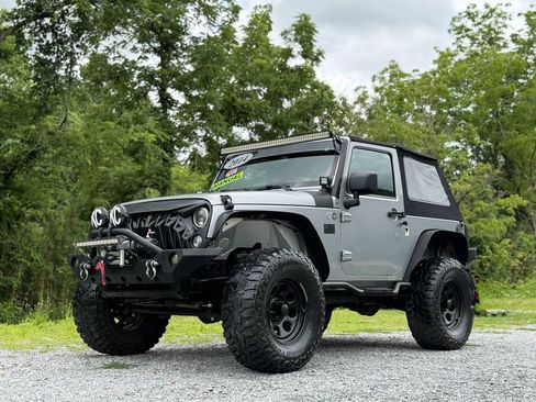 Used 2014 Jeep Wrangler Sport w/ Quick Order Package 23S AWD/4WD image 3