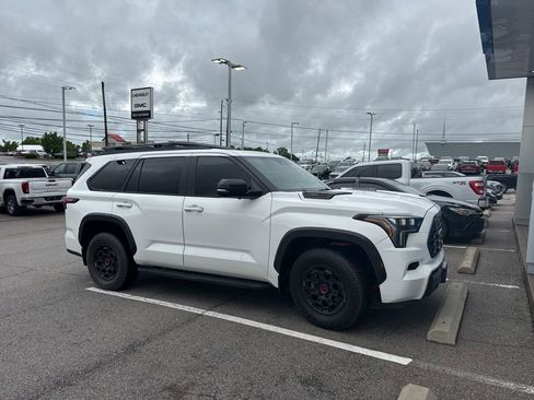 Used 2024 Toyota Sequoia TRD Pro AWD/4WD image 2