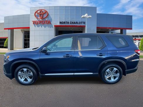 Used 2025 Honda Pilot EX-L image 6