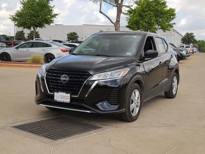 Certified 2025 Nissan Kicks Play S