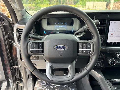 New 2026 Ford F250 Lariat w/ Lariat Premium Package AWD/4WD image 16