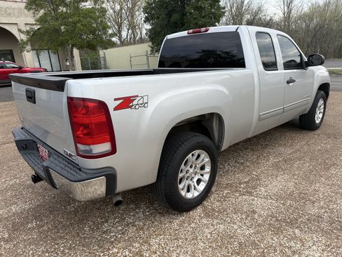 Used 2011 GMC Sierra 1500 SLE w/ Power Tech Package image 5