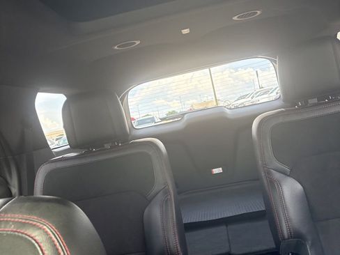 Used 2019 Ford Explorer XLT w/ Equipment Group 202A FWD image 13