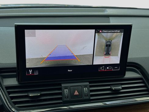 Used 2021 Audi Q5 e Premium Plus w/ Premium Plus Package image 10