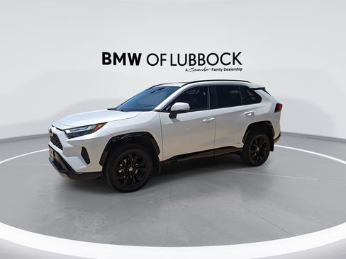 Used 2024 Toyota RAV4 SE w/ Convenience Package AWD/4WD image 5