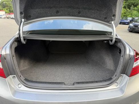 Used 2017 Honda Accord LX image 13