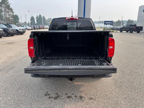 Used 2019 Chevrolet Colorado Z71 AWD/4WD image 9