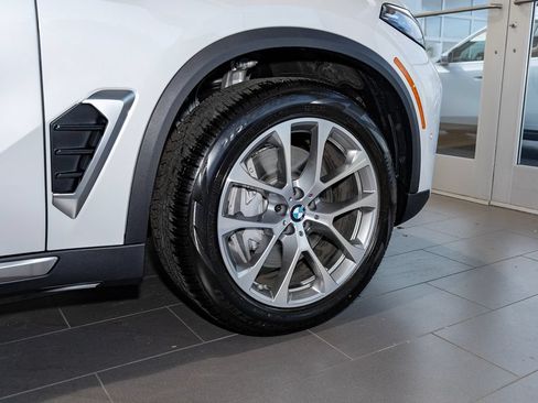 New 2026 BMW X5 xDrive50e AWD/4WD image 6