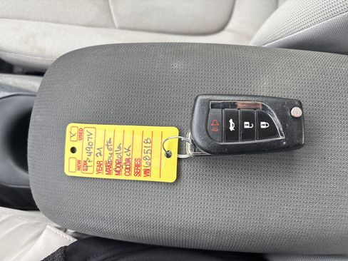 Used 2021 Toyota Corolla LE w/ Carpet Mat Package (TMS) FWD image 26