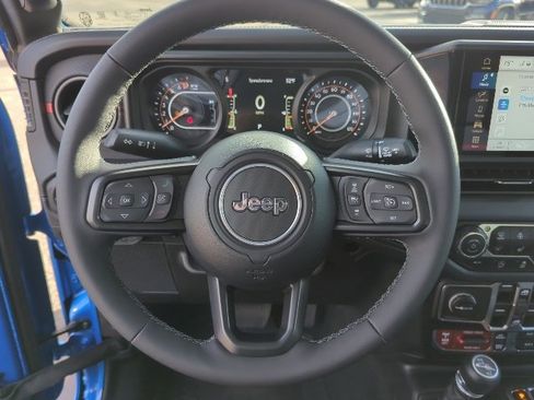 Used 2025 Jeep Gladiator Rubicon w/ Safety Group image 11