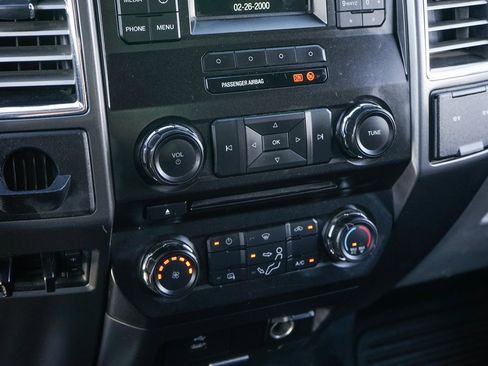 Used 2017 Ford F550 2WD Regular Cab Super Duty image 34