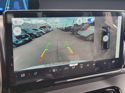 New 2025 Ford Expedition Active image 21