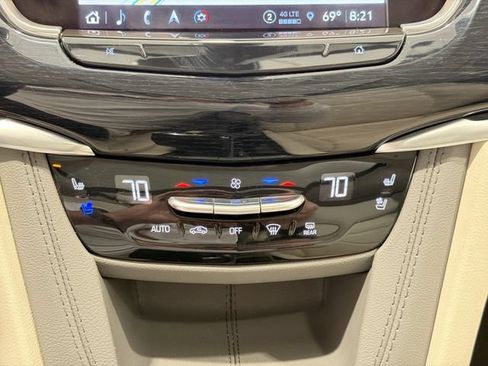 Used 2024 Cadillac XT6 Premium Luxury w/ Technology Package AWD/4WD image 14