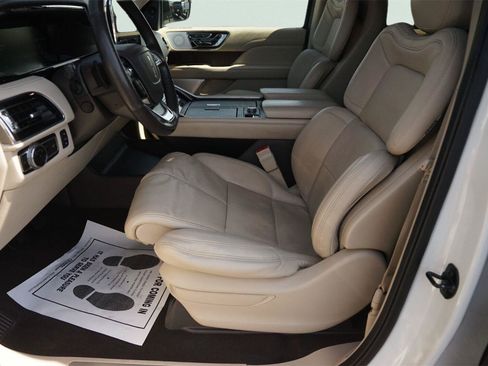 Used 2020 Lincoln Navigator Reserve w/ Luxury Package AWD/4WD image 9