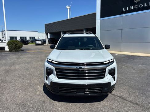 Used 2026 Chevrolet Traverse High Country w/ LPO, Floor Liner Package AWD/4WD image 2