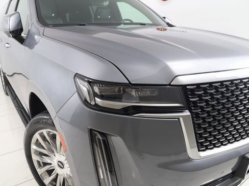 Used 2022 Cadillac Escalade ESV Premium Luxury image 22