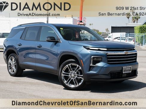 New 2026 Chevrolet Traverse LT w/ Driver Confidence Package image 1